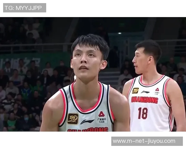 广东队迎来强援加盟28岁中锋与29岁后卫助力杜锋冲击冠军 广东队迎来强援加盟28岁中锋与29岁后卫助力杜锋冲击冠军